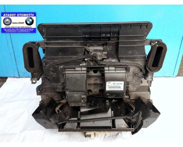 MERCEDES W639 VİANO KALORİFER KUTUSU A6398301560 A 639 830 15 60 KZ ÇIKMA